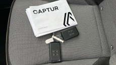 Renault Captur 1.0 TCE 90 Techno 5dr Petrol Hatchback